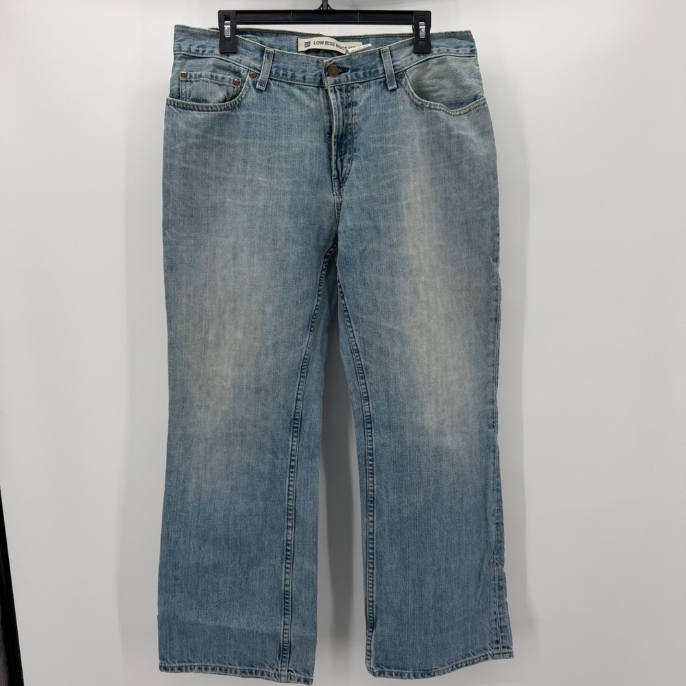Gap Low Rise Boot Fit Jeans Mens 35x30 Light Wash Blue Denim 100% Cotton 228652
